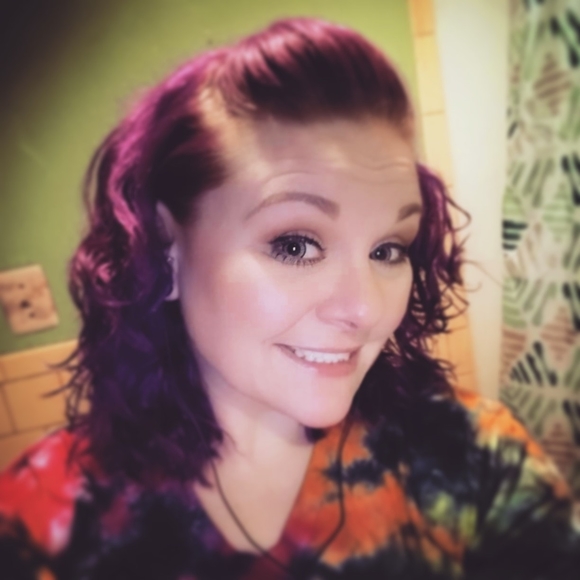 Meet your Posher, Brooke - Picture 2 of 2